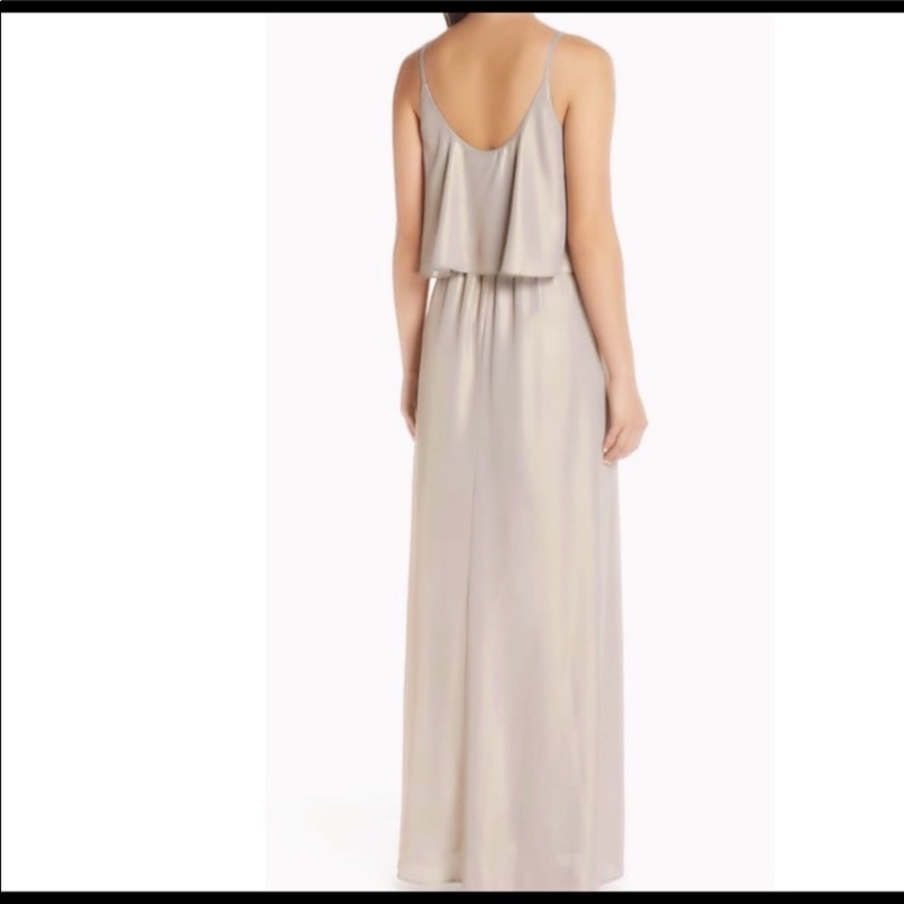 WAYF The Carolina Popover Gown In Platinum Shimmer - Picture 2 of 10